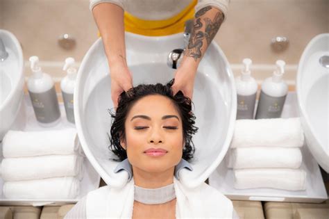 Drybar chestnut hill - Drybar - 3.1 Chestnut Hill, MA. Quick Apply. Job Details. Part-time | Full-time $27 - $37 an hour 2 days ago. Benefits. Store discount; Paid training; Health insurance; Dental insurance; 401(k) Paid time off; Employee assistance program; ... At Drybar, we're committed to nurturing your potential from day one. We're offering a unique opportunity ...